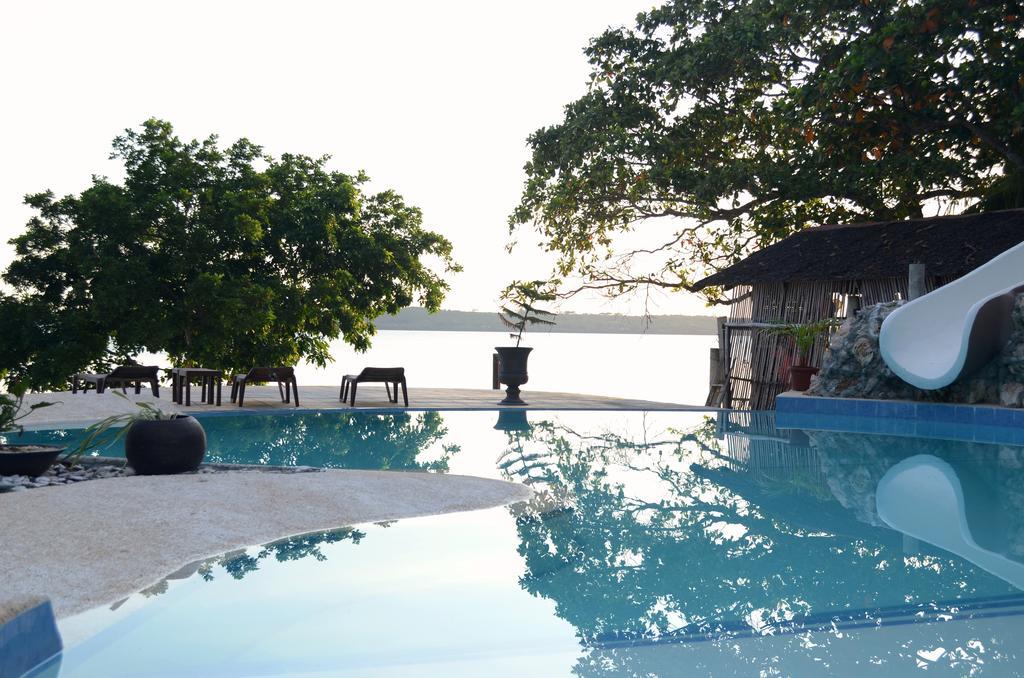 Isla Hayahay Beach Resort&Restaurant Calape Bagian luar foto