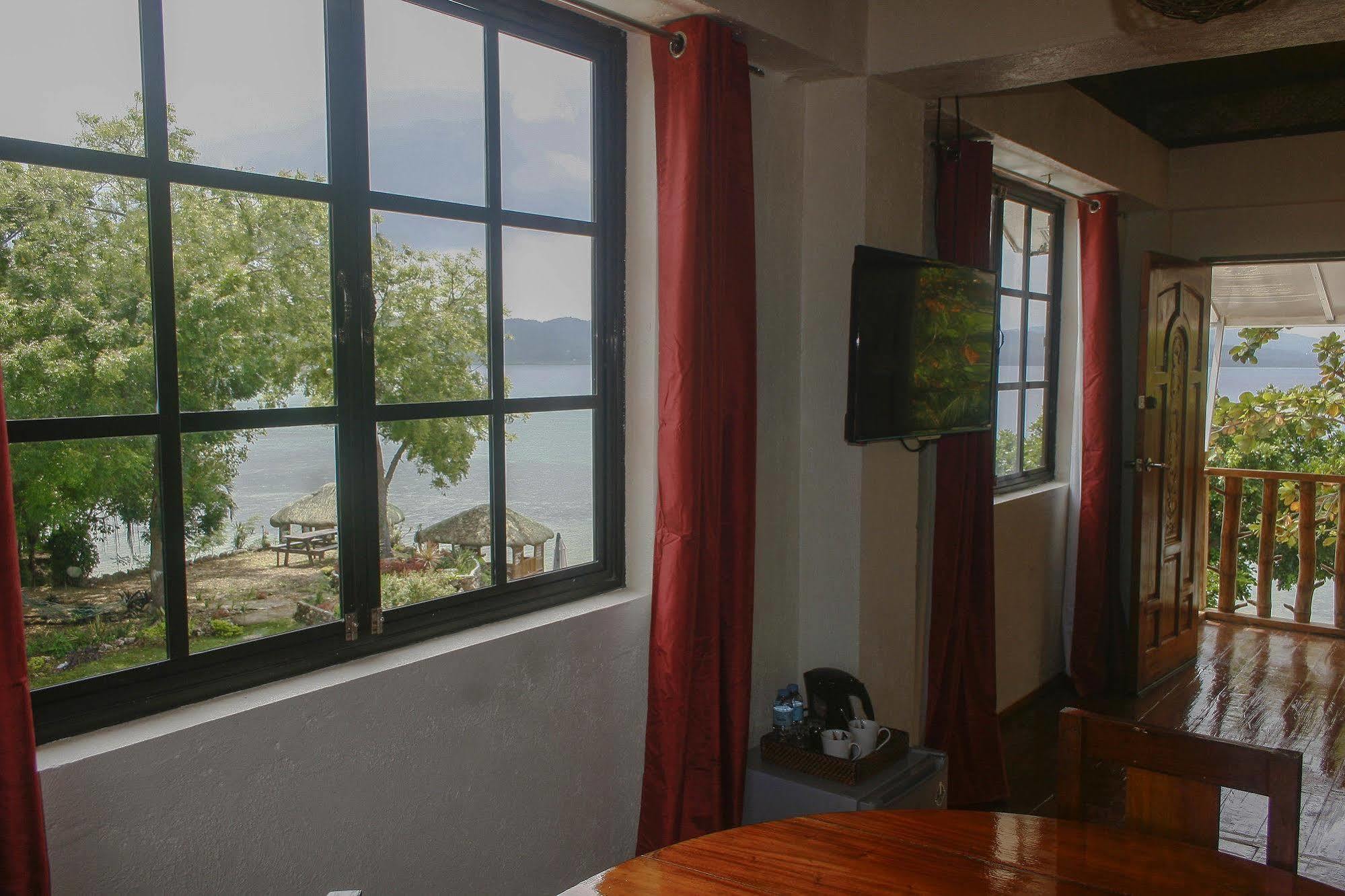 Isla Hayahay Beach Resort&Restaurant Calape Bagian luar foto